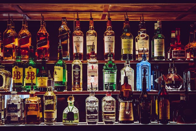 Guida pratica: Come creare il tuo home bar perfetto in casa